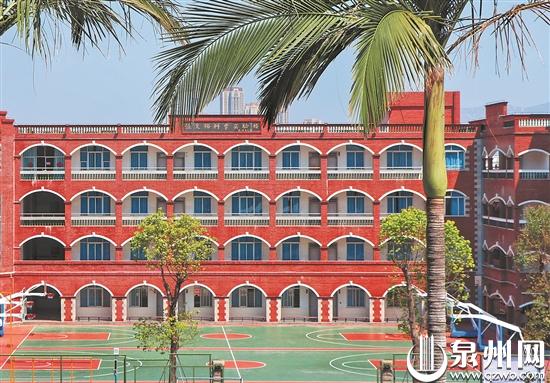 培元中學校園內“張文裕科學實驗樓”（培元中學供圖）